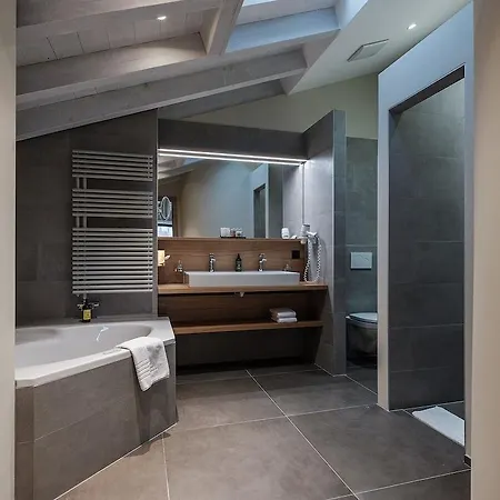 National - Matterhorn Views, Sunnegga Gateway & Hotel 4*