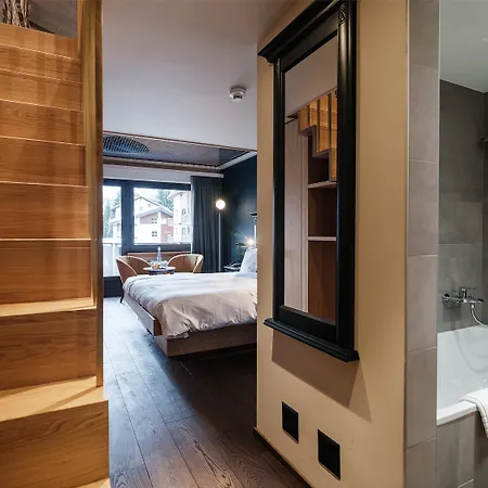 National - Matterhorn Views, Sunnegga Gateway & فندق 4*